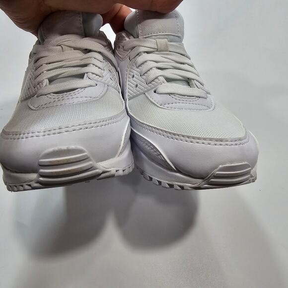 Nike Air Max 90 Sneaker in White - Picture 4 of 10